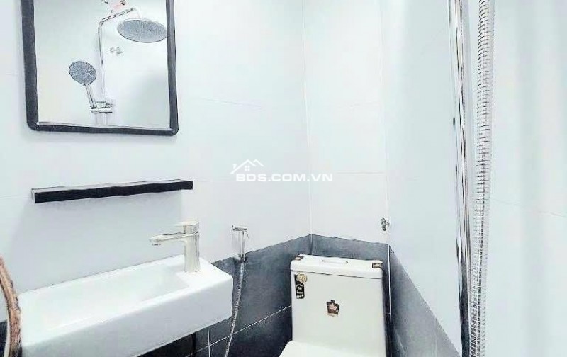 Bán nhà hiếm Âu Cơ, Tân Bình: 20m2, 3 tầng, 2PN, sổ hồng chính chủ, nhỉnh 2XX tỷ, liên hệ 0943166831, cơ hội sở hữu ngay!